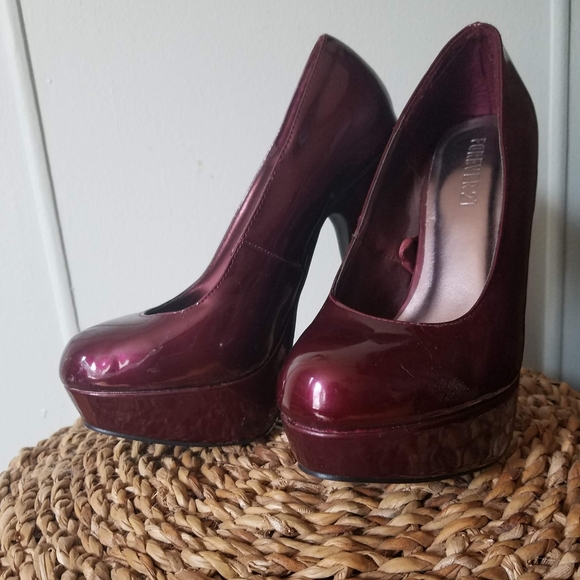 Burgundy platform heels - Picture 6 of 6